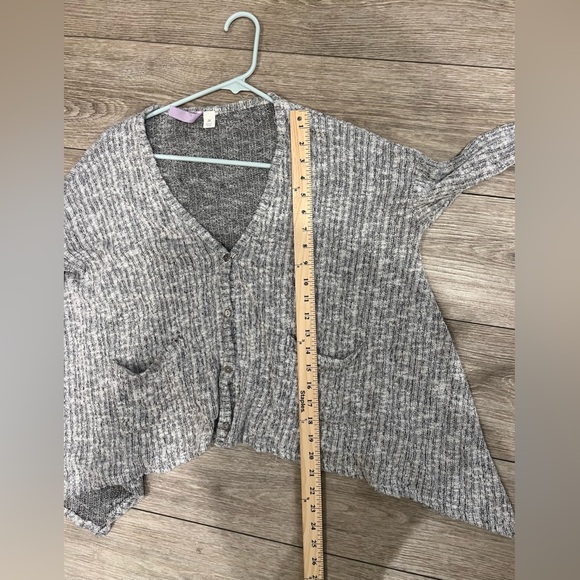 Alya Medium Gray soft lightweight oversized Knit Cardigan Sweater - Picture 8 of 8